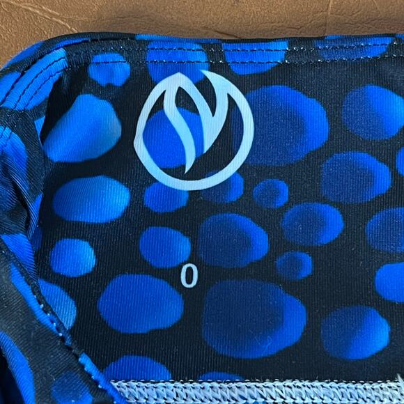 InkNBurn‎ Chameleon Print Crop Leggings Size 0 Blue Red Yellow Orange Capri - Picture 6 of 9